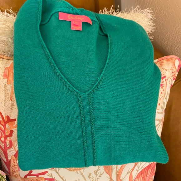 Lilly Pulitzer Sweaters - Gorgeous Lilly Pulitzer sweater